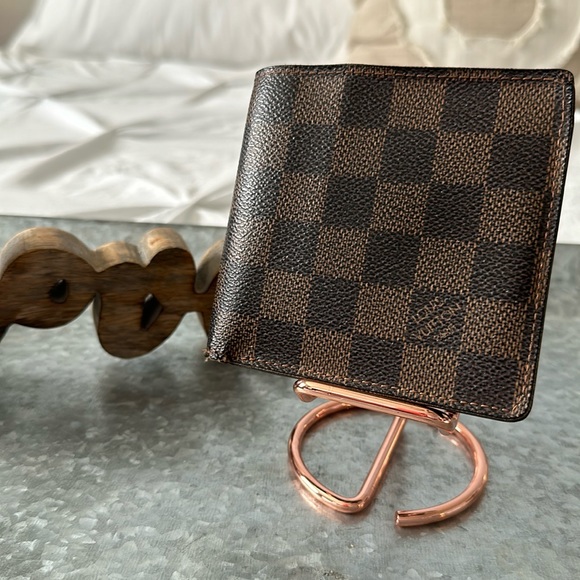 LV Damier Wallet - Picture 1 of 15